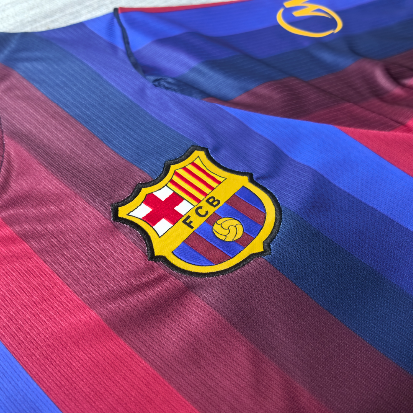 Barcelona 26/27 - Home Kit (Fan)