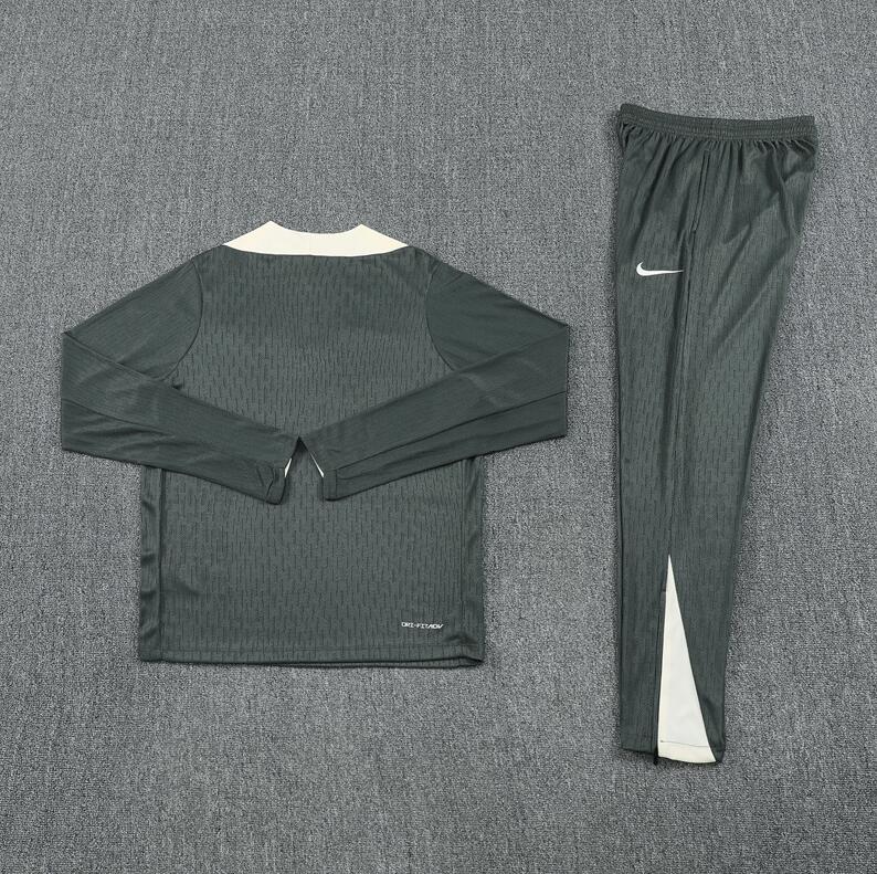 Chelsea 25/26 - Tracksuit (Army Green)