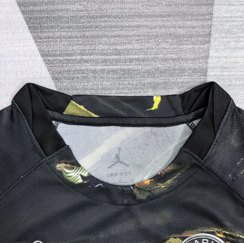 Paris Saint-Germain 26/27 - Fourth Kit (Fan)