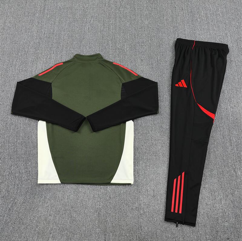 Bayern Munich 25/26 - Tracksuit (Military Green)