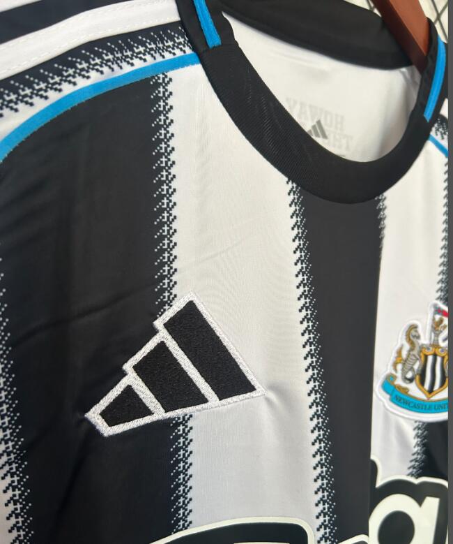 Newcastle United 25/26 - Home Kit (Fan)