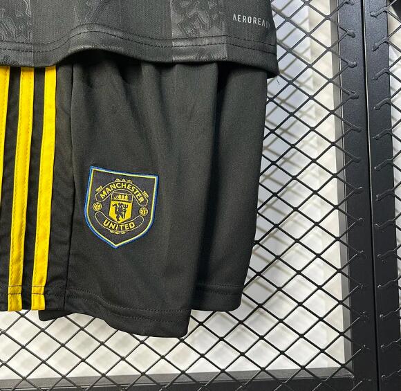 Manchester United 25/26 - Third Kids Kit