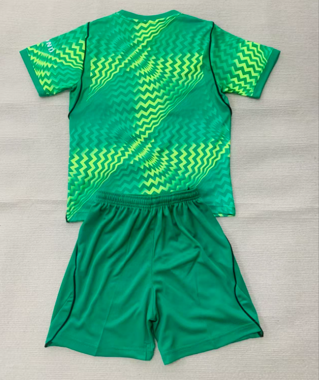 Paris Saint-Germain 26/27 - Goalkeeper Kids Kit (Green)