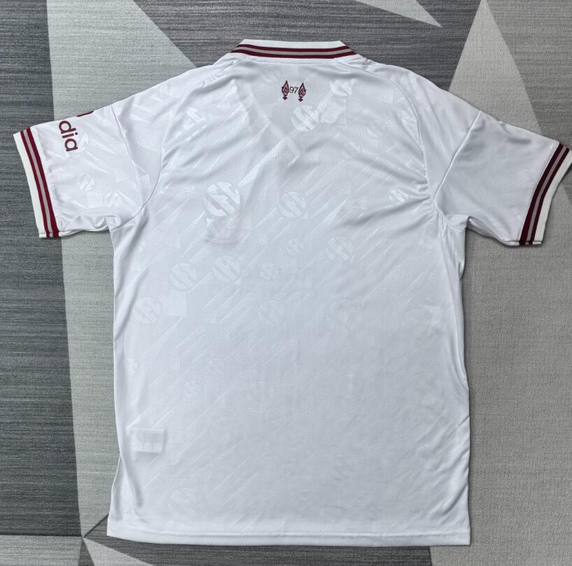 Liverpool 26/27 - Away Kit (Fan)