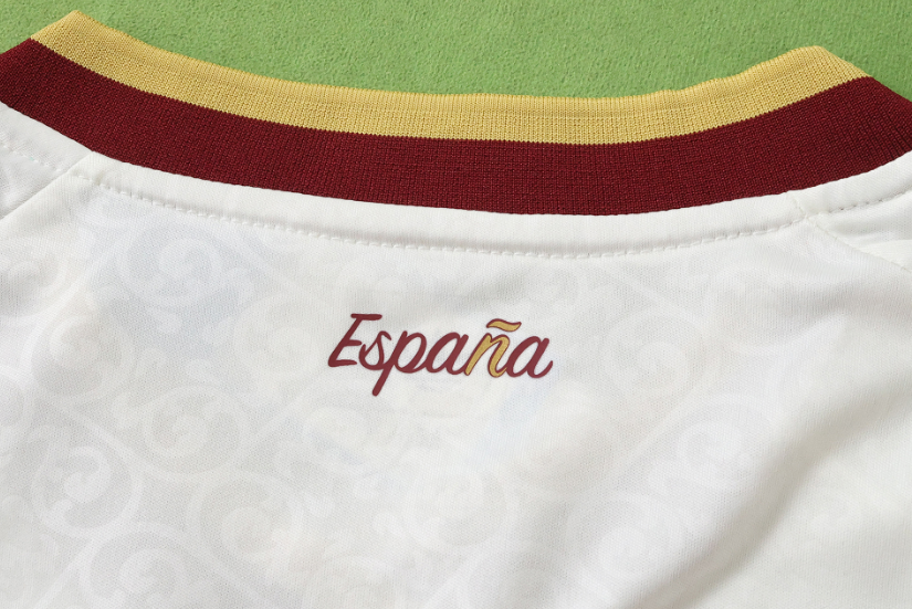 Spain 2026 World Cup - Away Women Cropped (Fan)