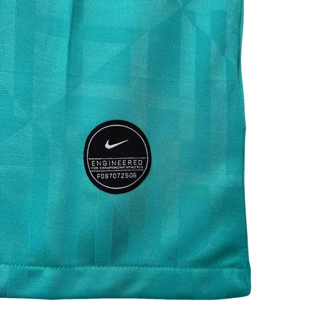 19/20 Barcelona Retro - Away Kit