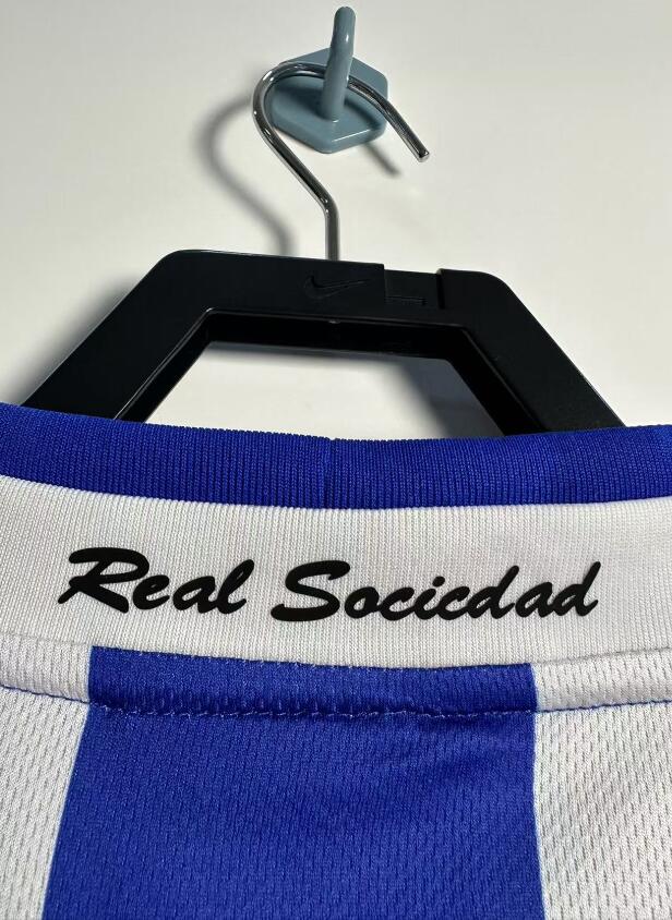Real Sociedad 2002-03 Retro - Home