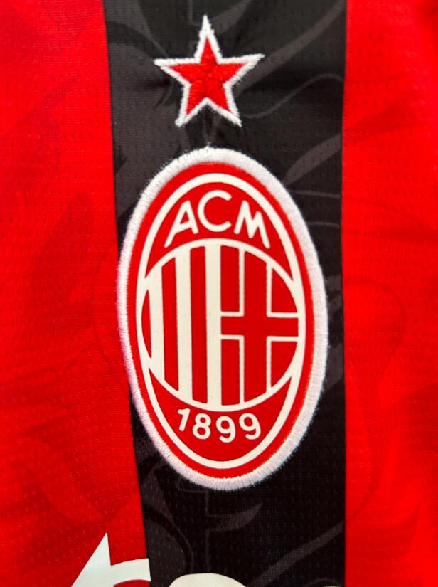 AC Milan 25/26 - Home Kit (Fan)
