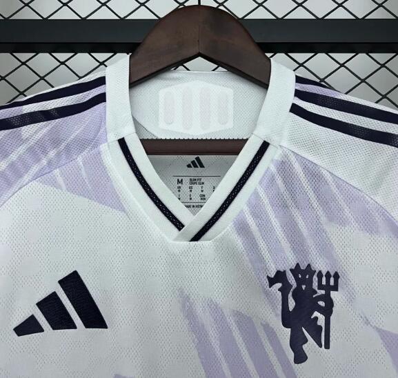 Manchester United 25/26 - Away Kit (Fan)