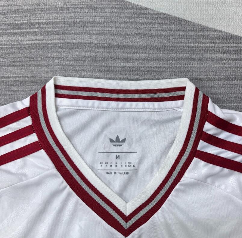 Liverpool 26/27 - Away Kit (Fan)