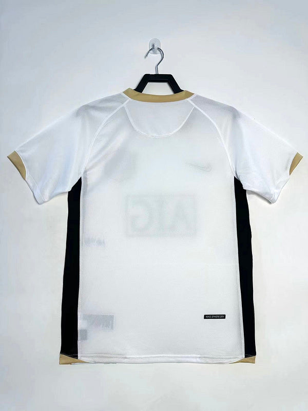 Manchester United 2006-07 Retro - Away