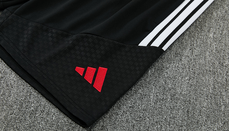 Liverpool 26/27 - Tracksuit