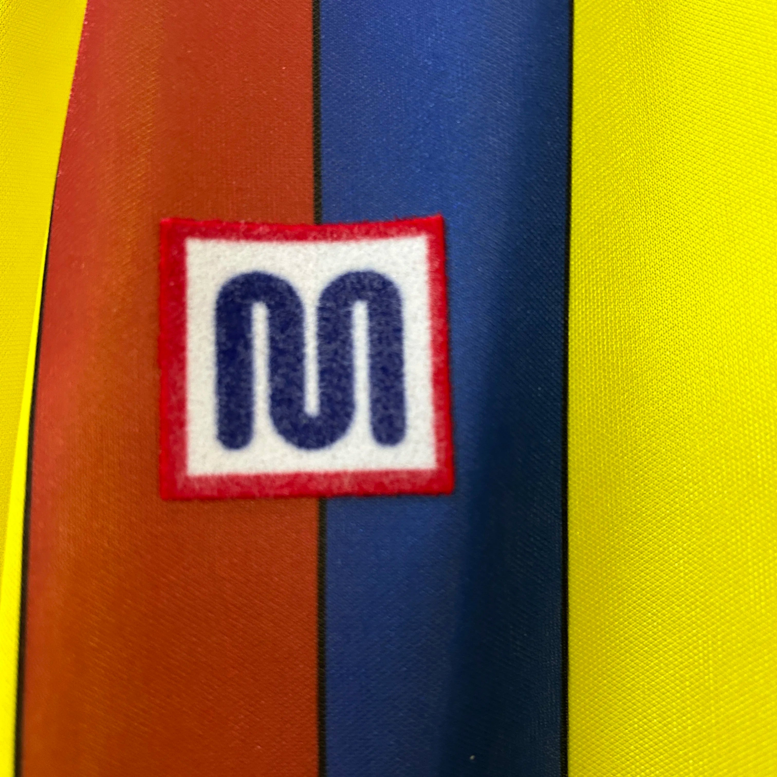 82/84 Barcelona Retro - Away Kit