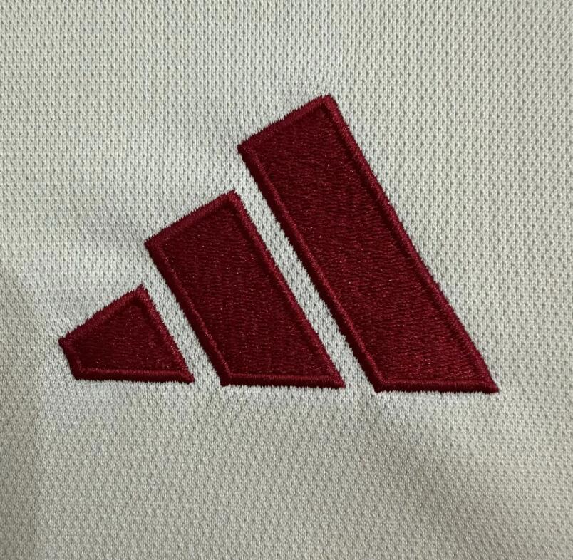 Liverpool 25/26 - Away Kit (Fan)
