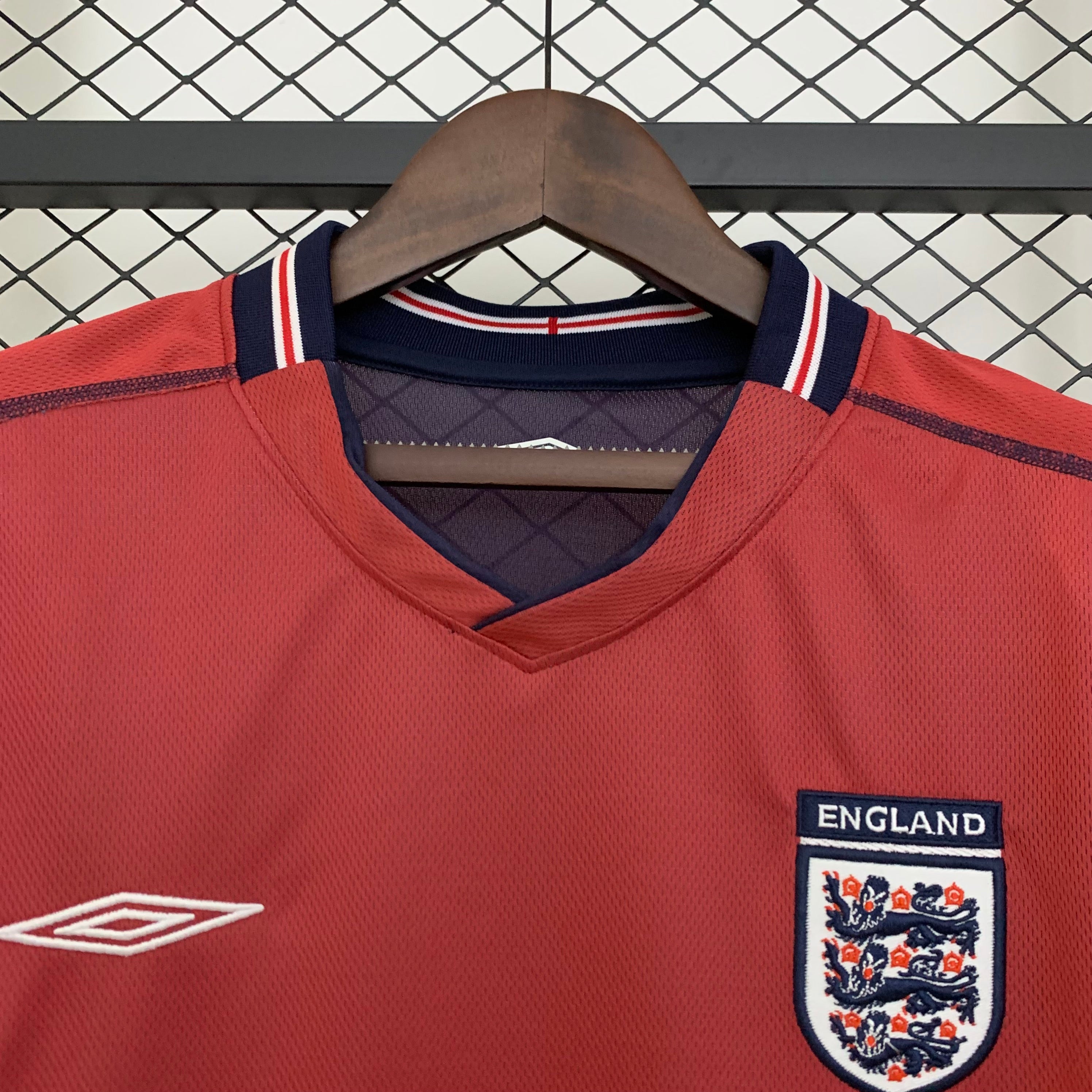 2002 England Retro - Away Kit