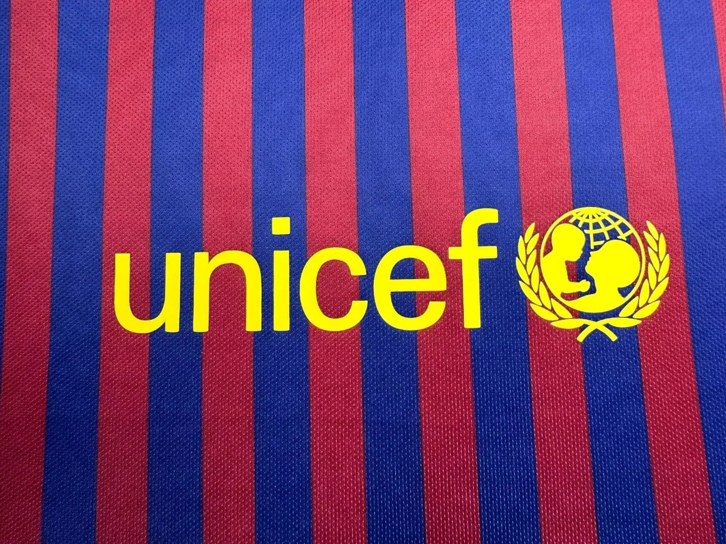 18/19 Barcelona Retro - Home Kit