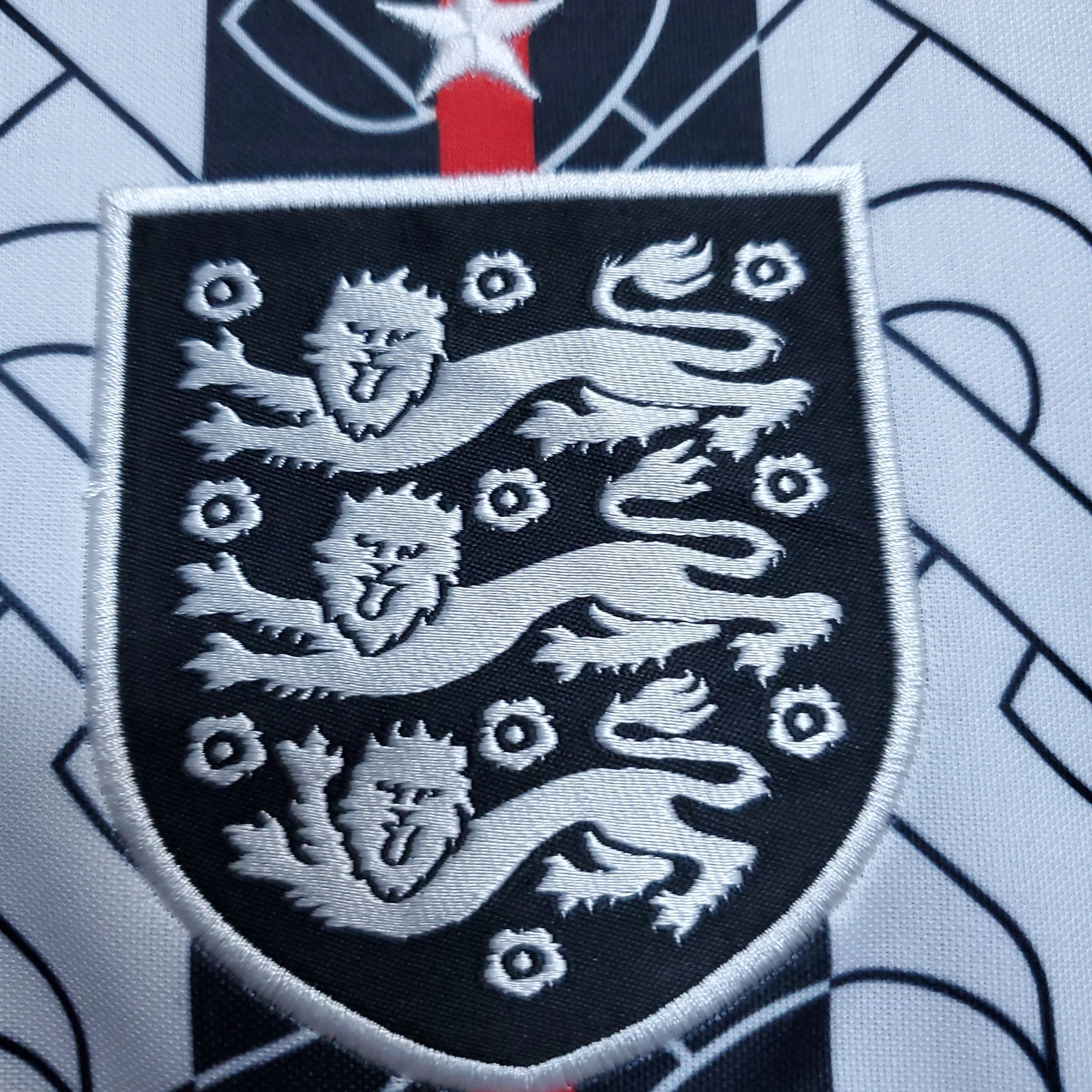 20/21 England Retro - Special Kit