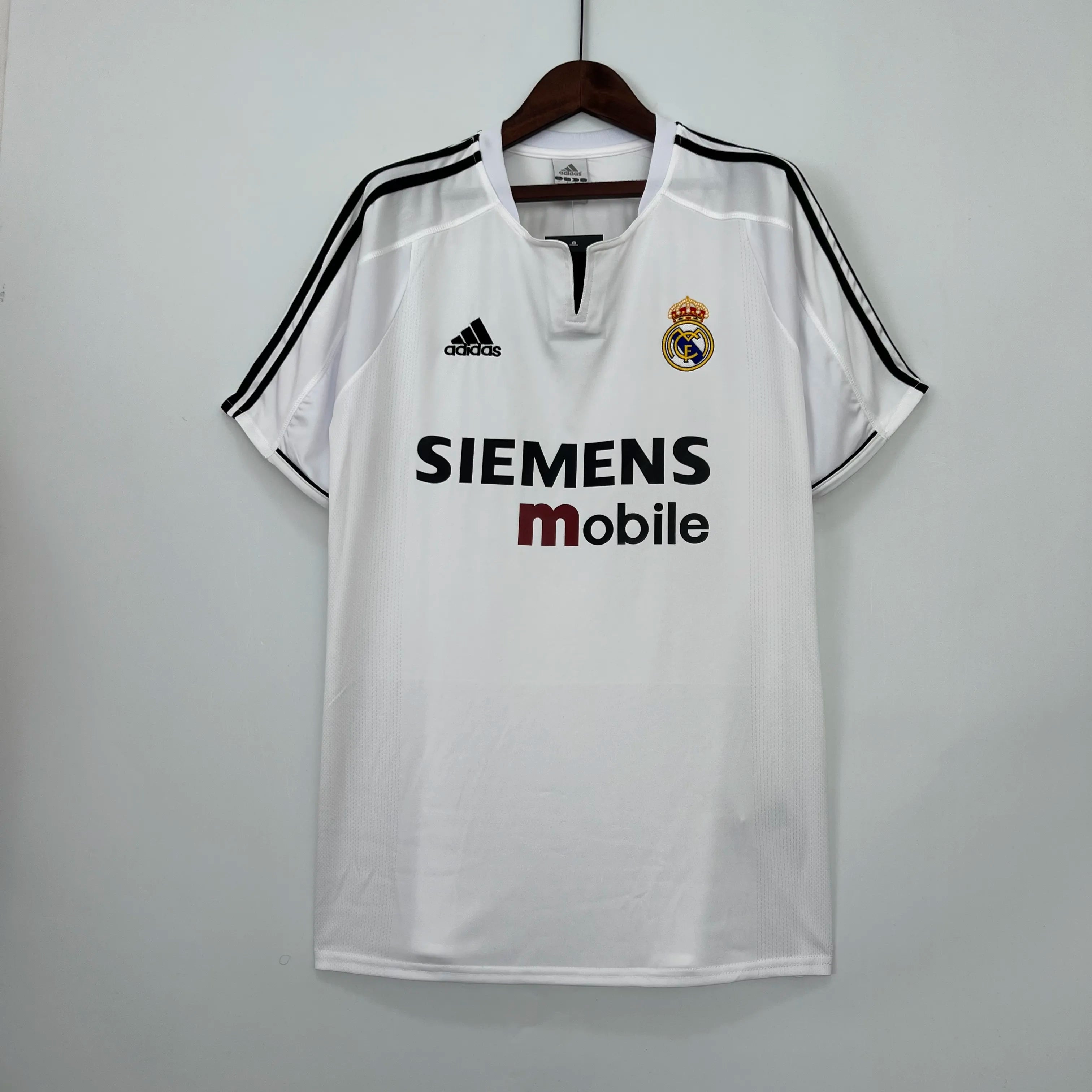 03/04 Real Madrid Retro - Home Kit