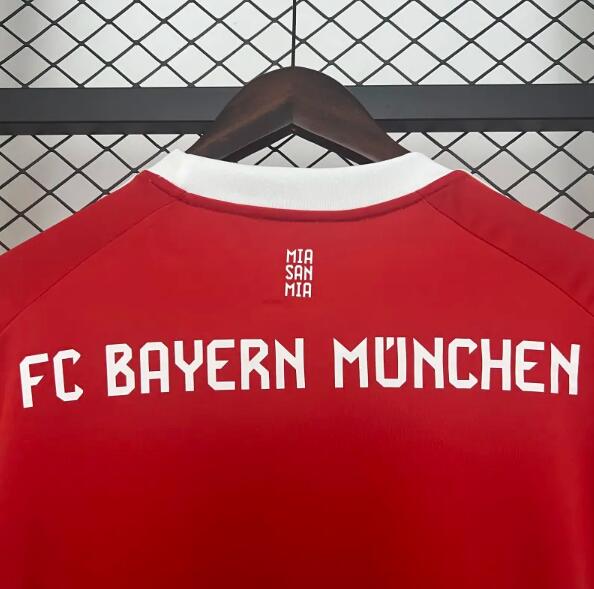 Bayern Munich 25/26 - Home Kit (Fan)