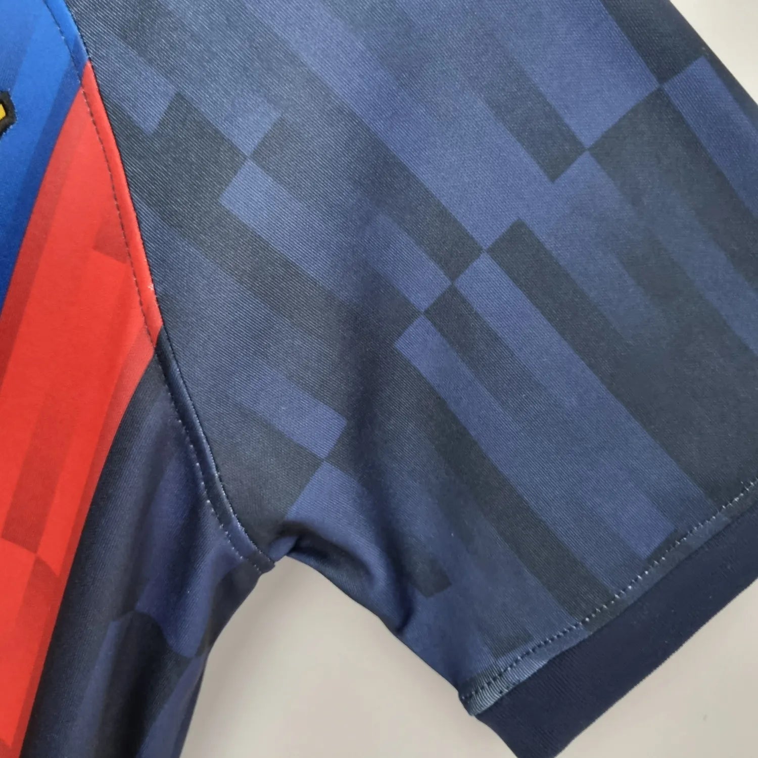 22/23 Barcelona Retro - Home Kit