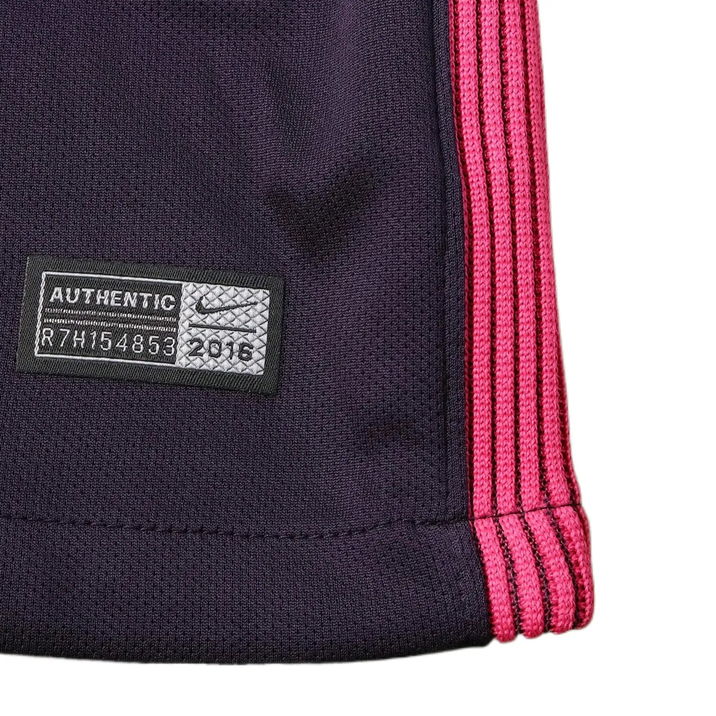 16/17 Barcelona Retro - Away Kit