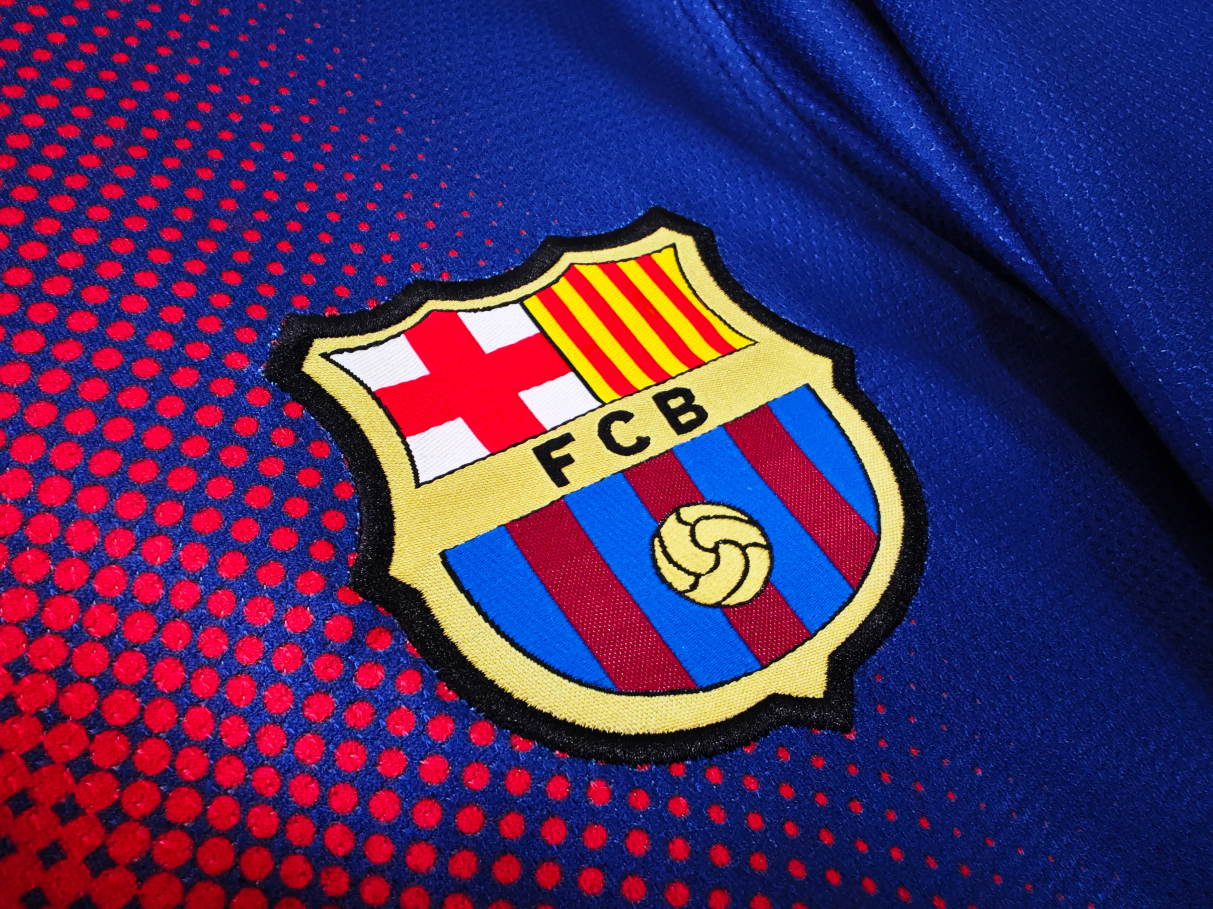 12/13 Barcelona Retro - Home Kit