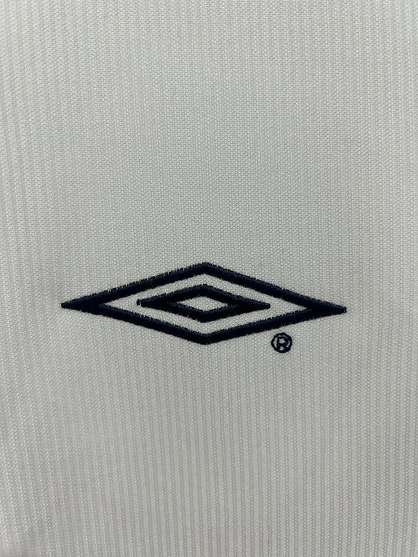 Manchester United 2000-01 Retro - Away