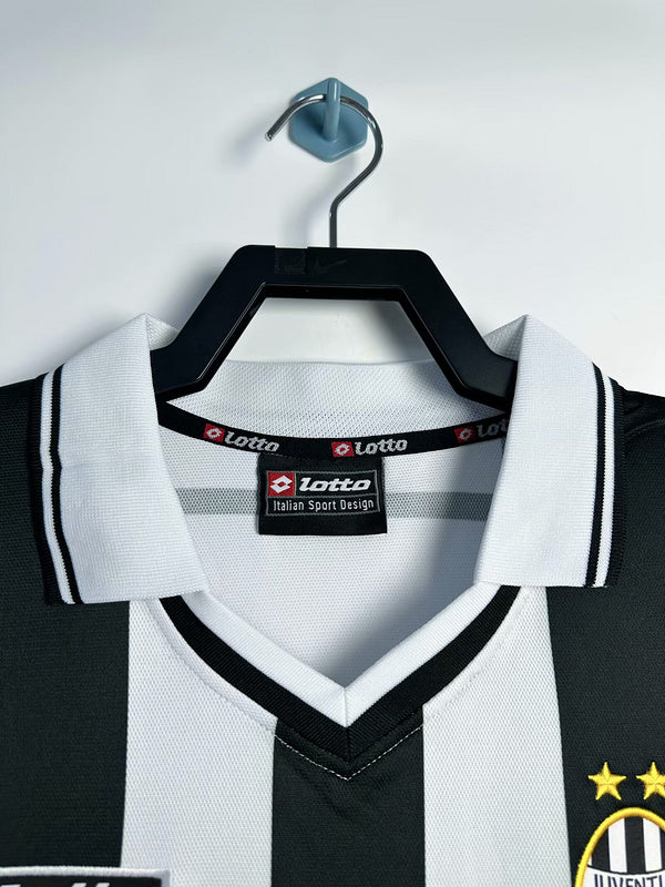 Juventus 2001-02 Retro - Home