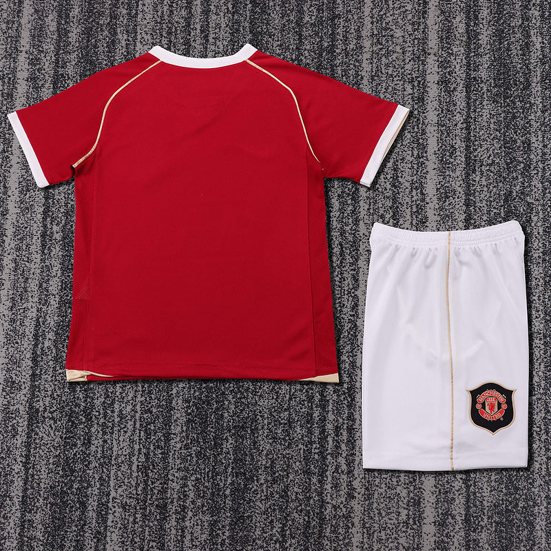 Manchester United 2006-07 Retro - Home Kids Kit