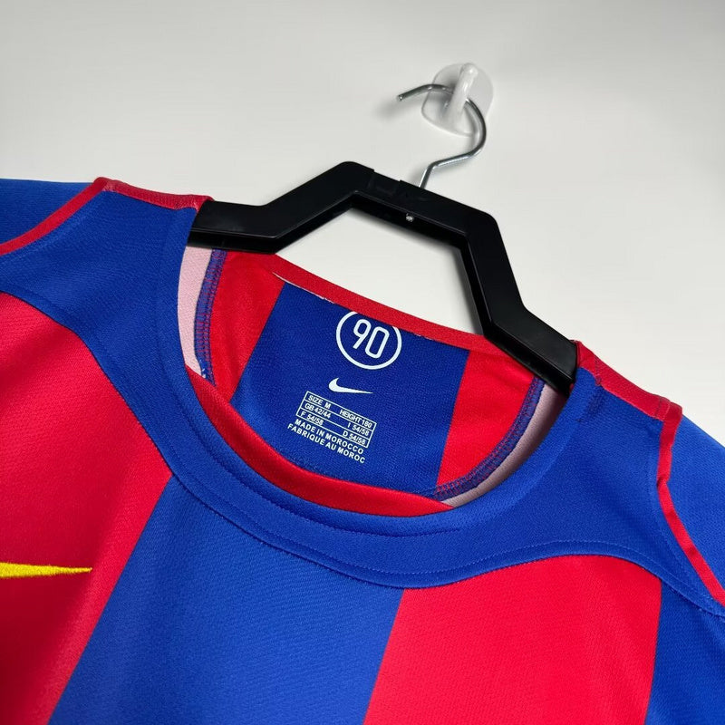 Barcelona 2004-05 Retro - Home