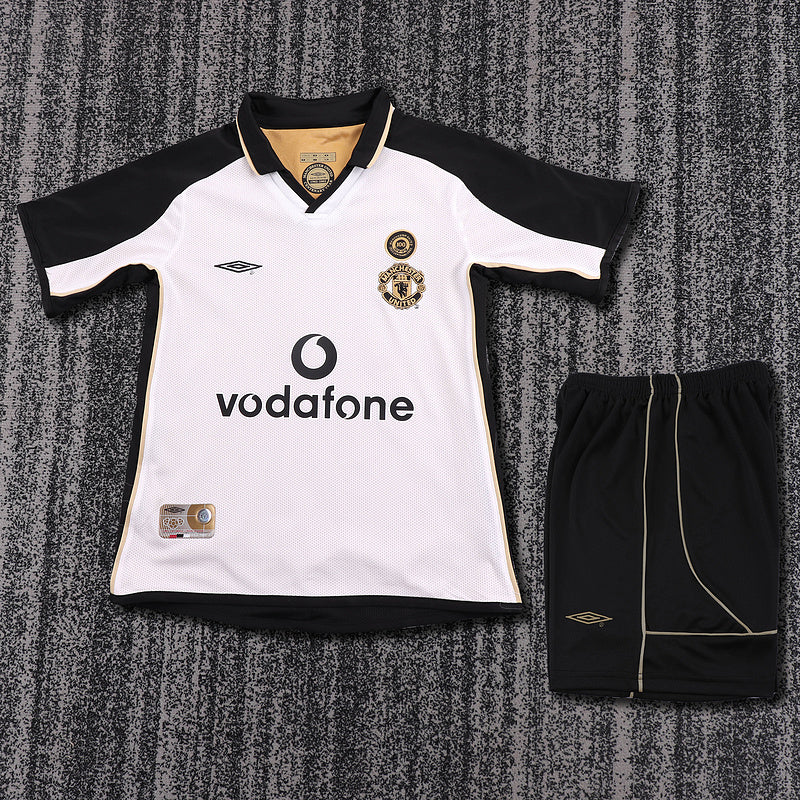 Manchester United 2001-02 Retro - Home Kids Kit