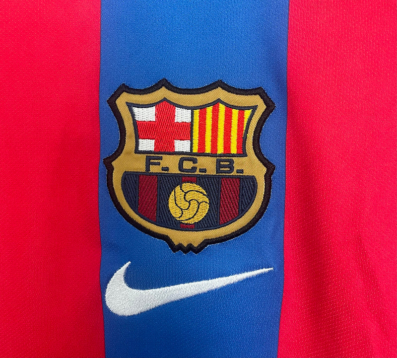 Barcelona 2001-02 Retro - Home