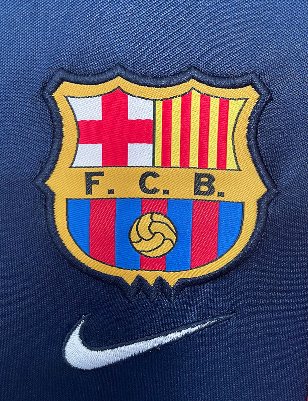 Barcelona 2001-02 Retro - Away