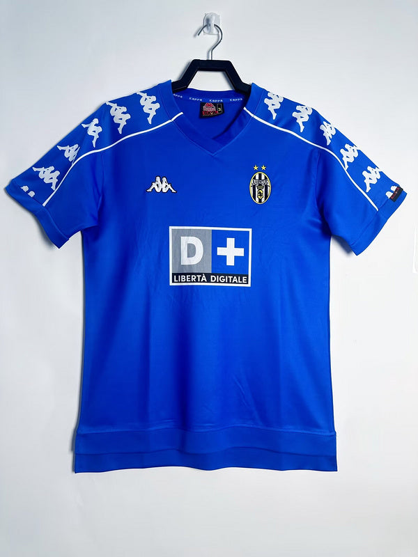 Juventus 1999-00 Retro - Away