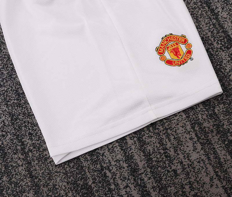 Manchester United 2005-06 Retro - Home Kids Kit