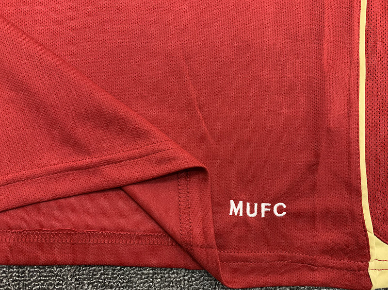 Manchester United 2006-07 Retro - Home