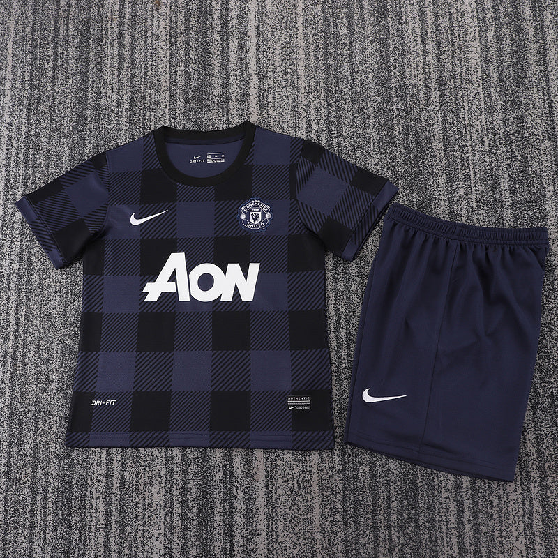 Manchester United 2013-14 Retro - Away Kids Kit