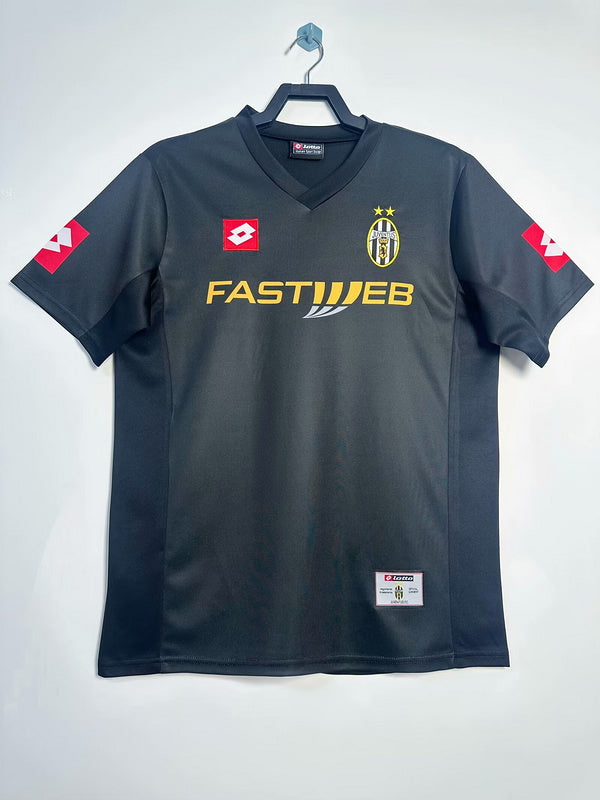 Juventus 2001-02 Retro - Away