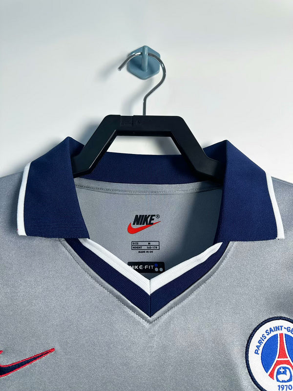 Paris Saint-Germain 2000-01 Retro - Away