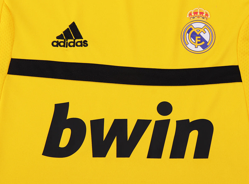 Real Madrid 2011-12 Retro - Goalkeeper Kids Kit
