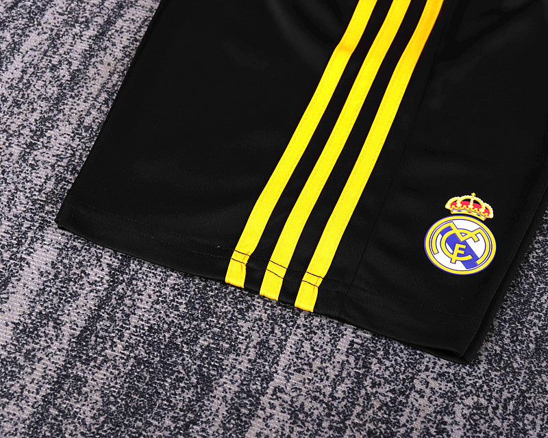 Real Madrid 2011-12 Retro - Goalkeeper Kids Kit