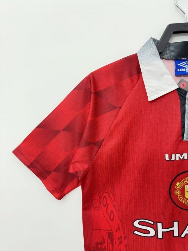 Manchester United 1996-97 Retro - Home