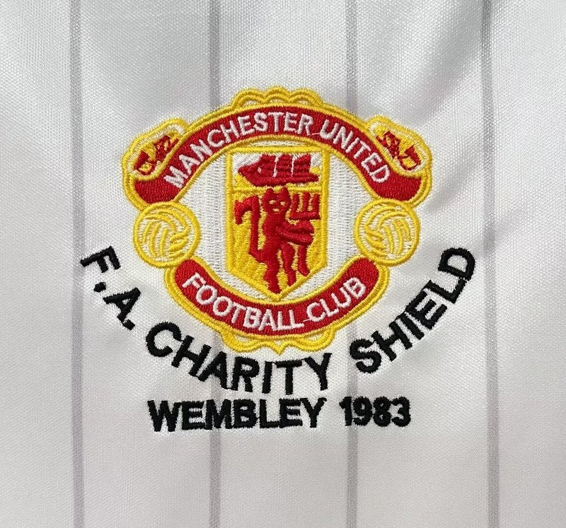 Manchester United 1983 Retro - Away