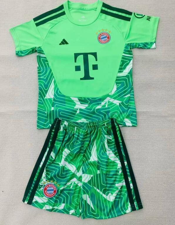 Bayern Munich 26/27 - Goalkeeper Kids Kit