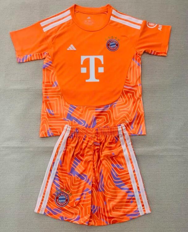 Bayern Munich 26/27 - Goalkeeper Kids Kit