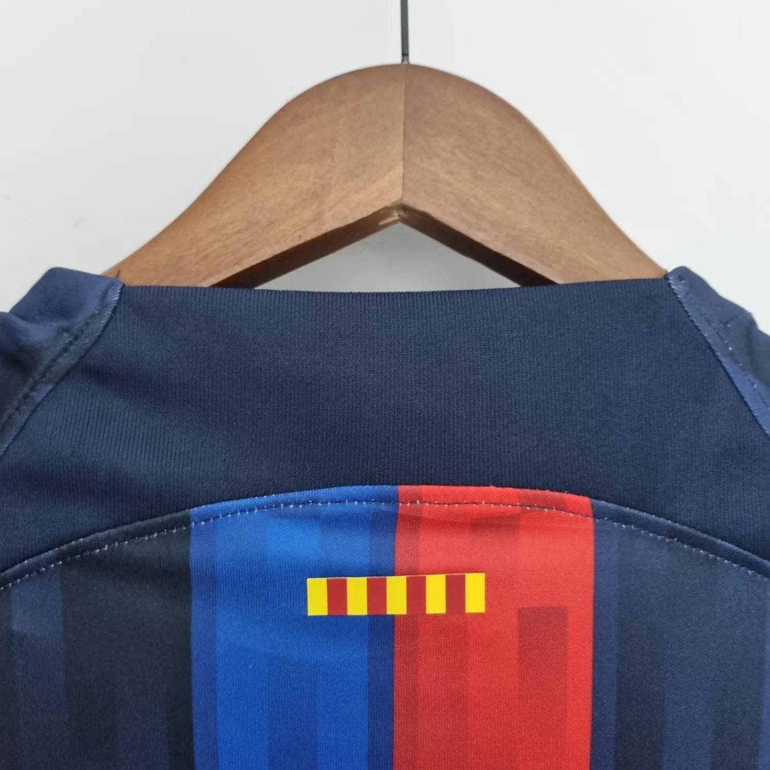 22/23 Barcelona Retro - Home Kit