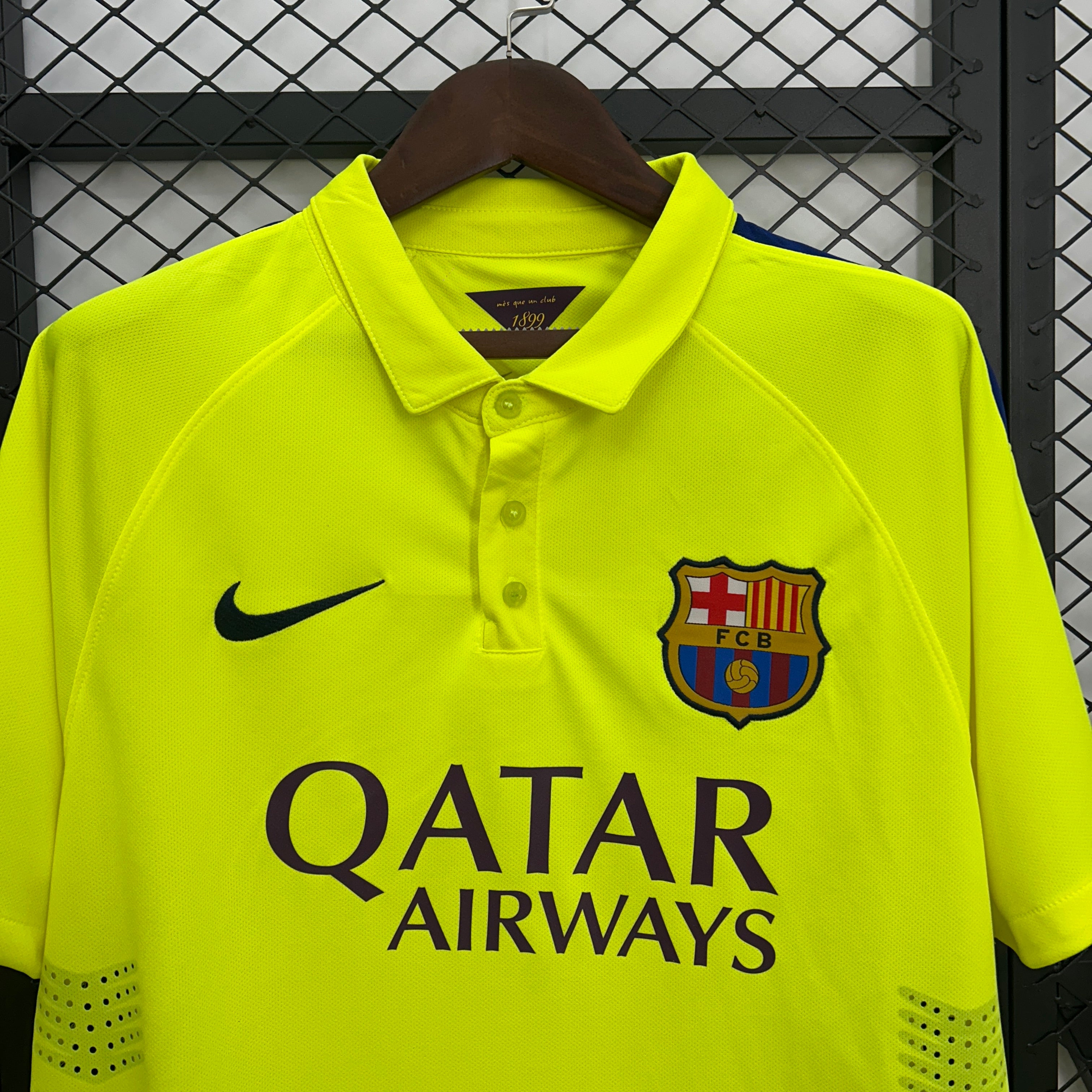 14/15 Barcelona Retro - Third Kit
