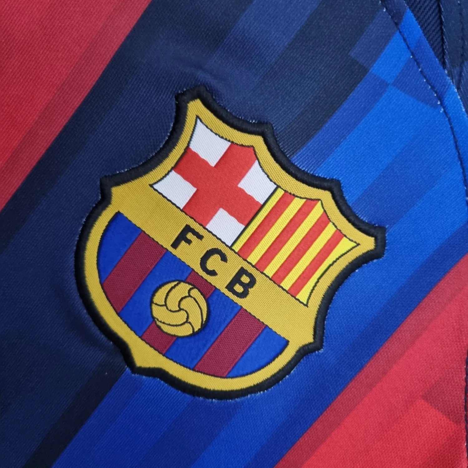 22/23 Barcelona Retro - Home Kit