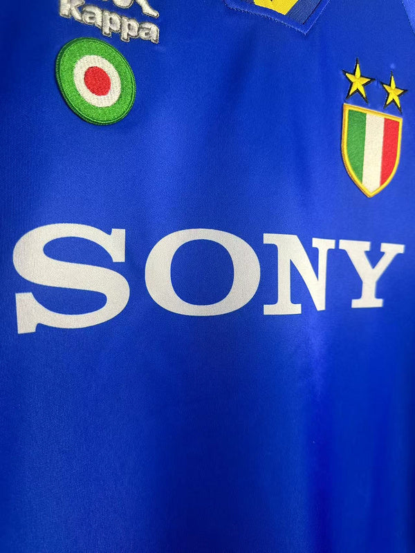 Juventus 1995-96 Retro - Away
