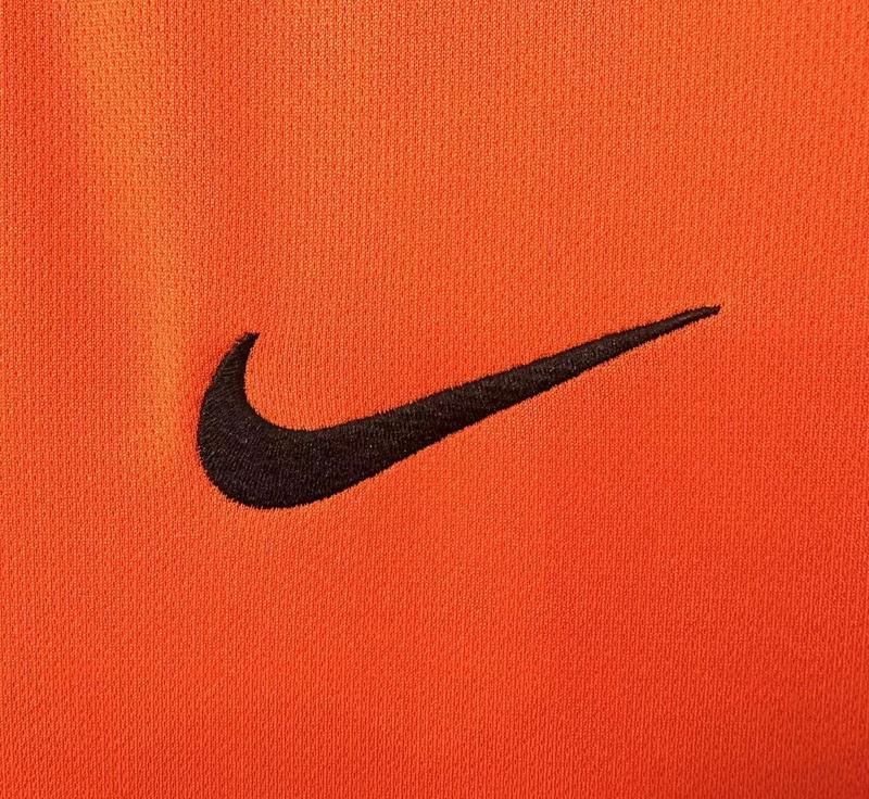 Netherlands 2002 Retro - Home